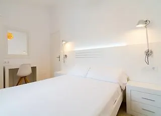 Hotel Club Cales De Ponent 3*